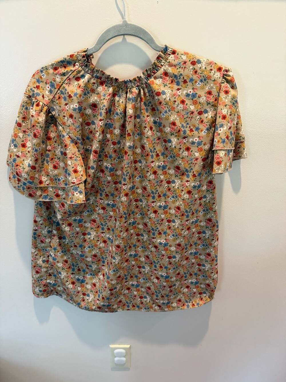 Tan Ditsy Floral Tiered Flutter Sleeve Smocked Neck Blouse XL